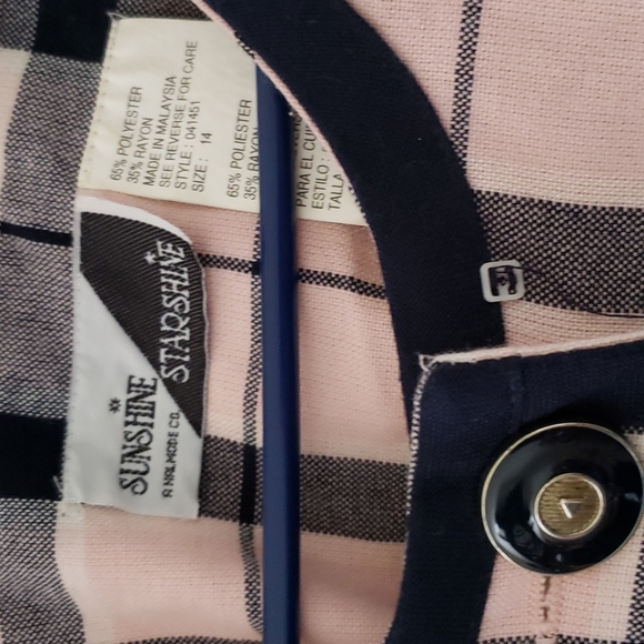 Women's Top - Picture 3 of 4